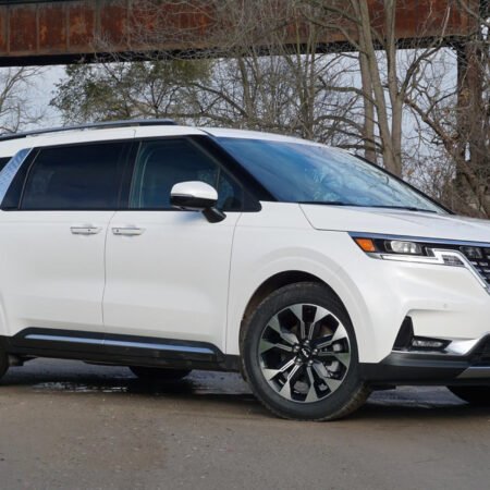 KIA White Rent a Car